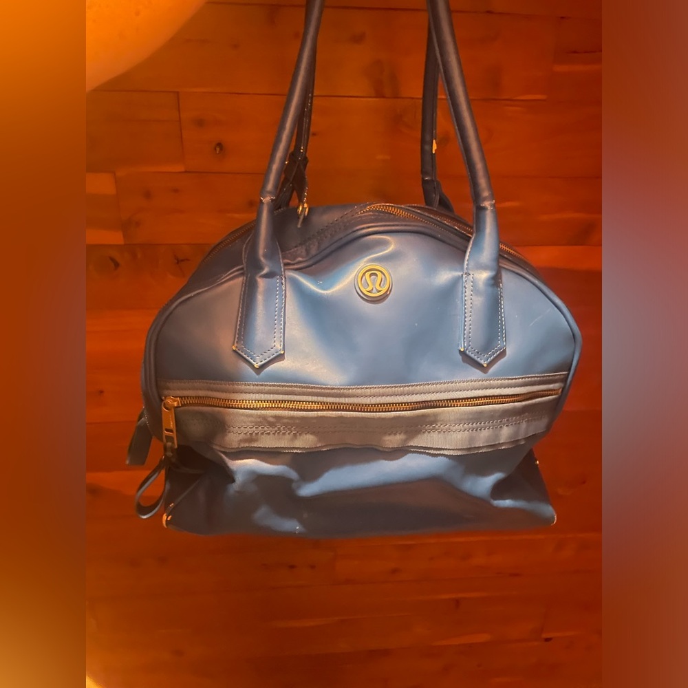 Lululemon blue workout bag